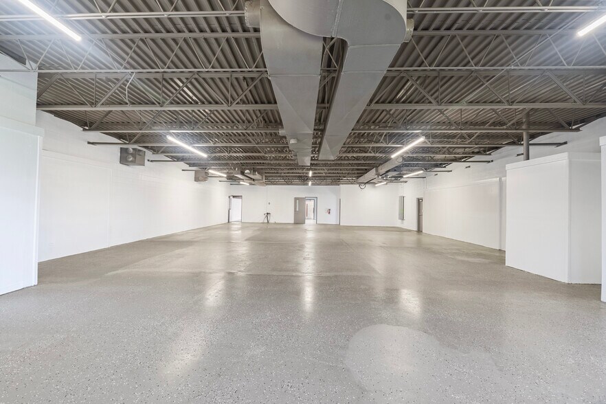 More Photos Of 6363 Lincoln Hwy, Matteson Office For Sale