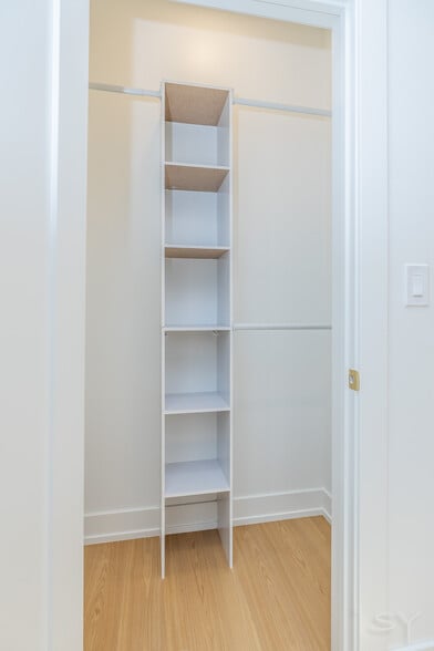 More Photos Of 6044 Eberhart ave, Chicago Apartments For Sale