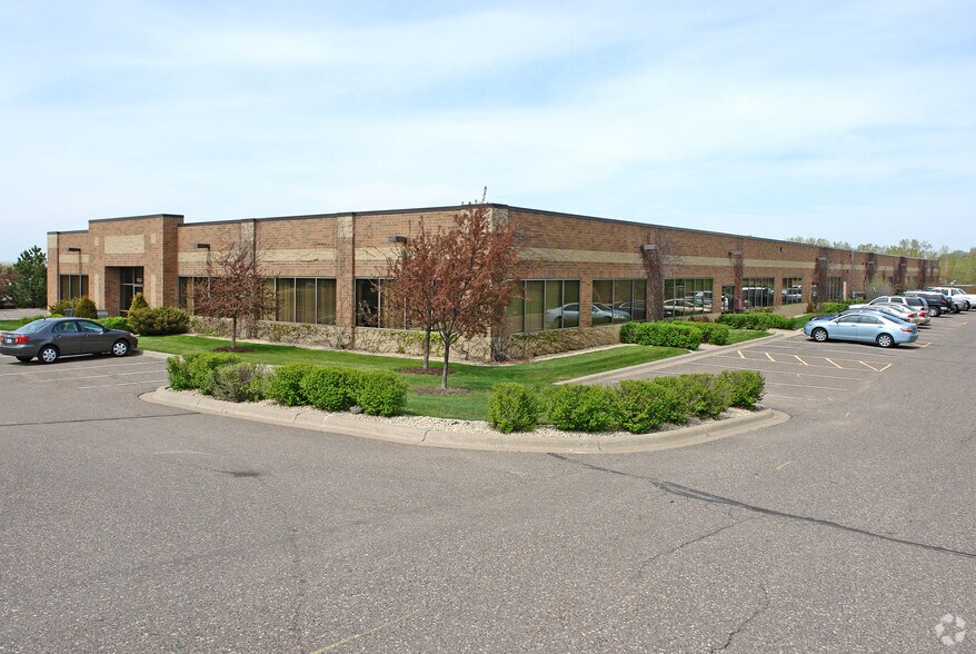 More Photos Of 1155 Centre Pointe Dr, Mendota Heights Office For Lease
