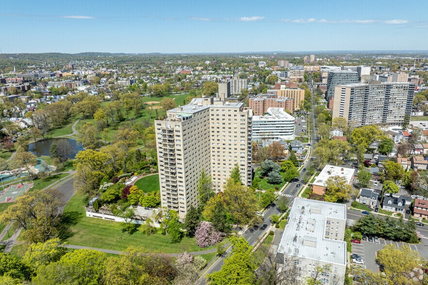 More Photos Of 377 S Harrison St, East Orange Apartments For Lease