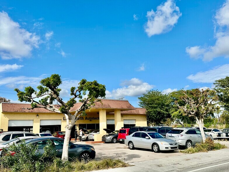More Photos Of 901 S Dixie Hwy, Lake Worth General Retail For Sale