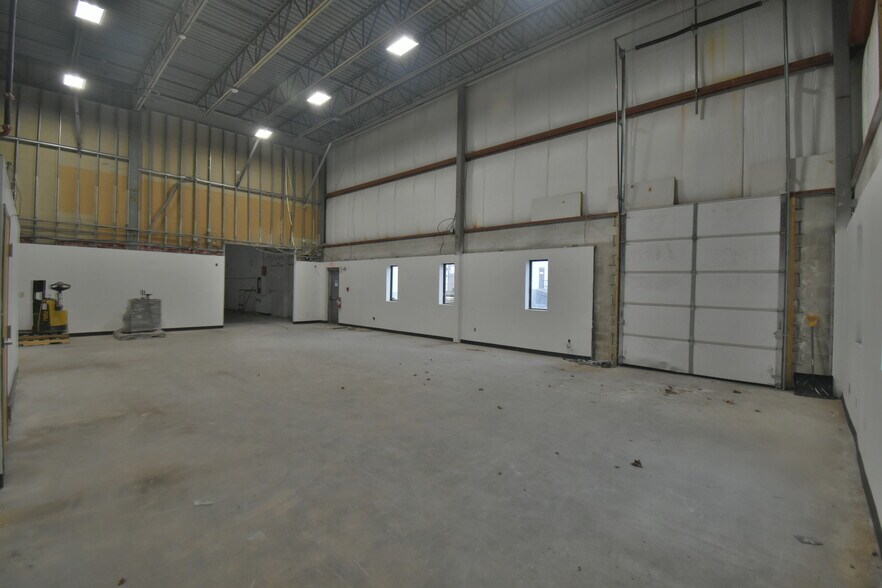 More Photos Of 378 Page St, Stoughton Flex For Sale