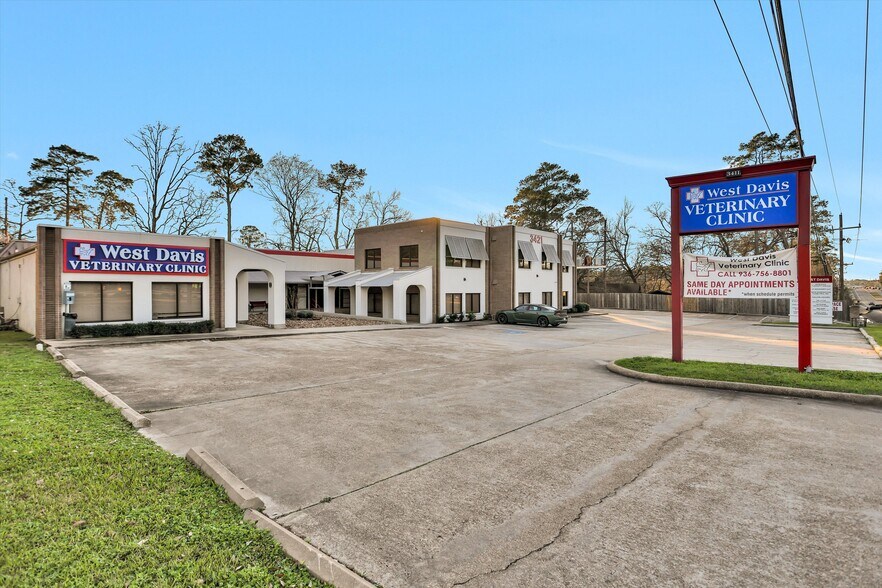 More Photos Of 3421 W Davis St, Conroe Medical For Lease