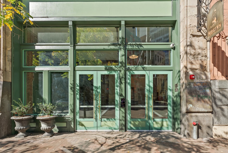 Primary Photo Of 915 Liberty Ave, Pittsburgh Apartments For Lease