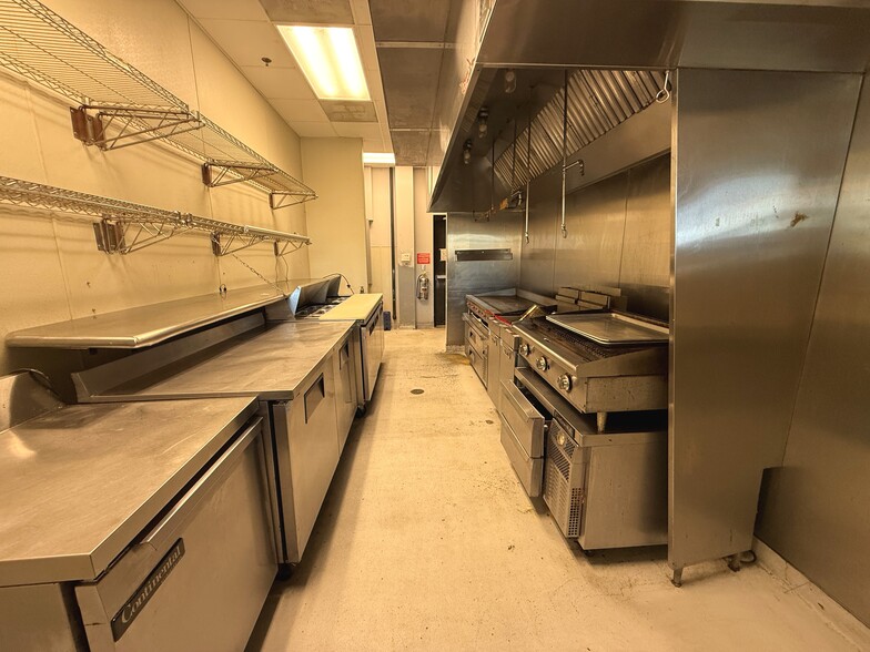 More Photos Of 1173 W International Speedway Blvd, Daytona Beach Unknown For Lease