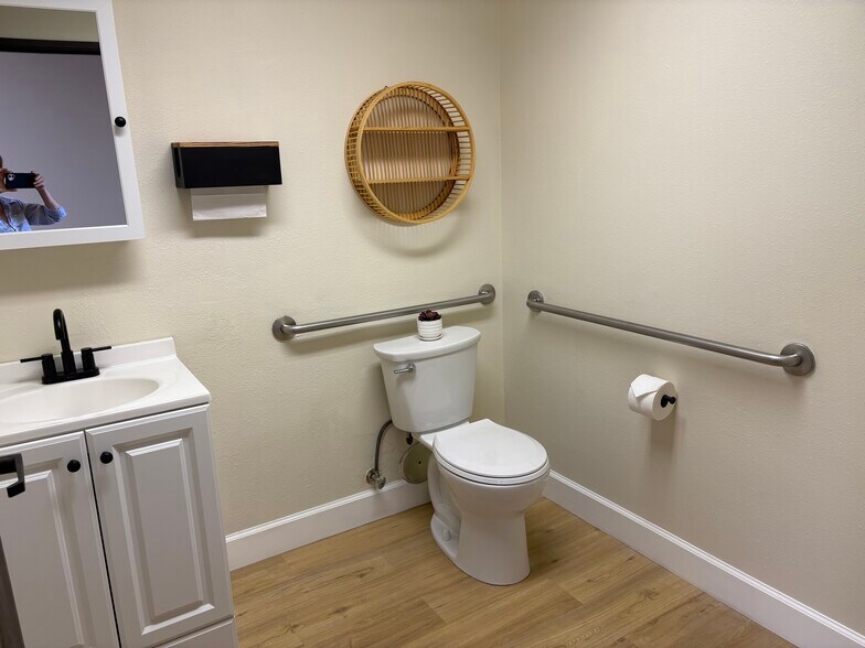 More Photos Of 3201 Corte Malpaso, Camarillo Warehouse For Sale