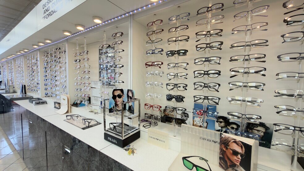 More Photos Of 6110 Bergenline Ave, West New York Storefront Retail Residential For Lease