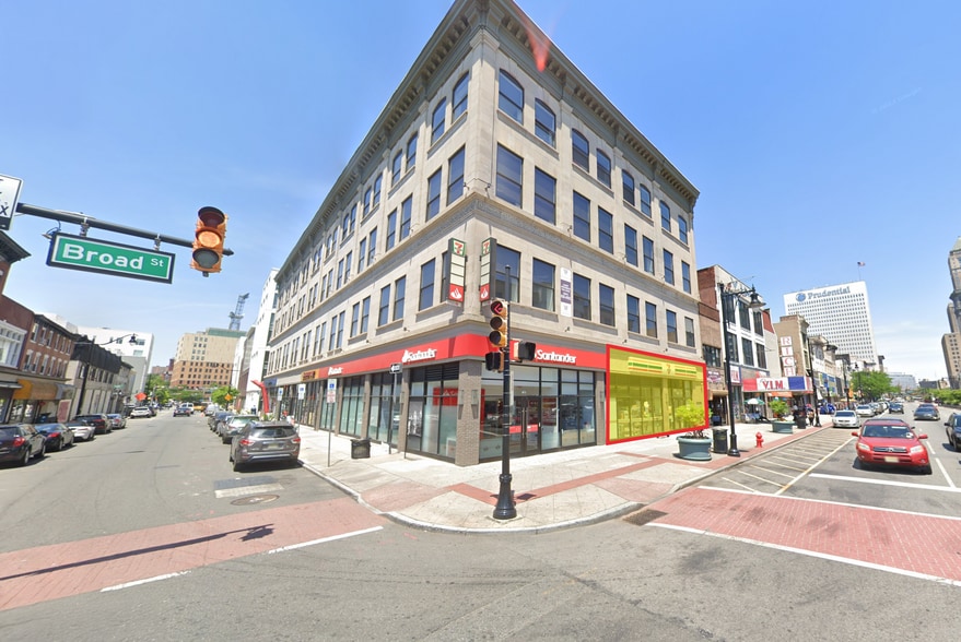 Primary Photo Of 869 Broad St, Newark Apartments For Lease