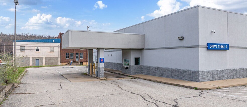 More Photos Of 10 E Donner Ave, Monessen Drugstore For Lease