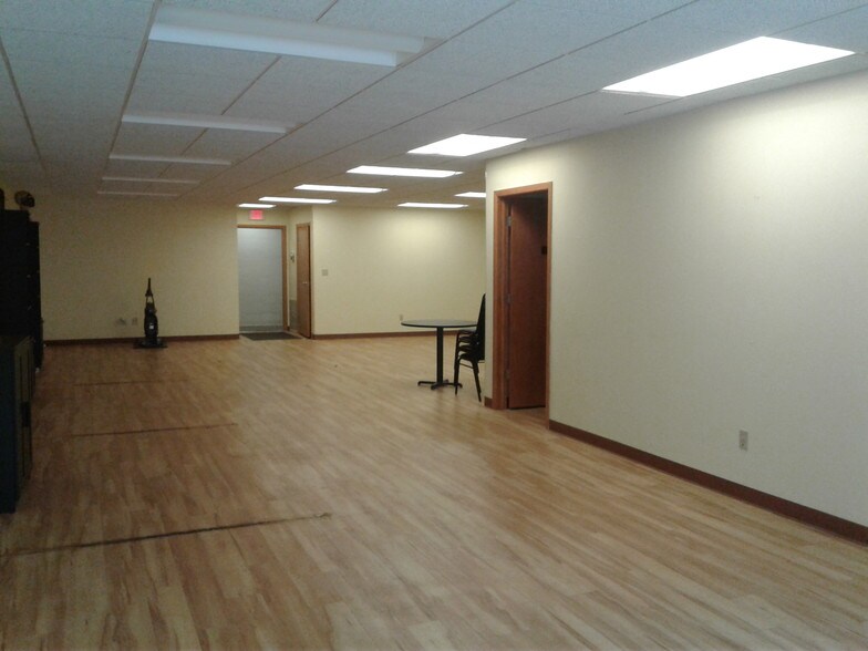More Photos Of 722 N Grand Ave, Waukesha Office For Sale