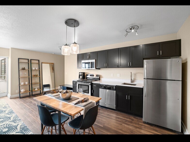 More Photos Of 1717 SW Park Ave, Portland Multifamily For Sale
