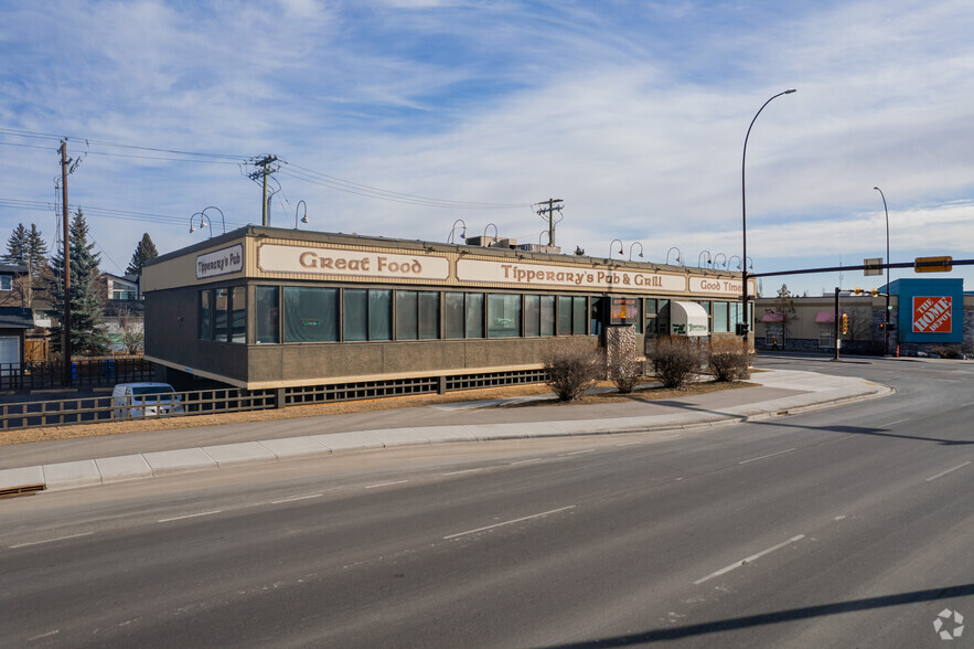 Primary Photo Of 2002 16th Ave NW, Calgary Restaurant For Lease