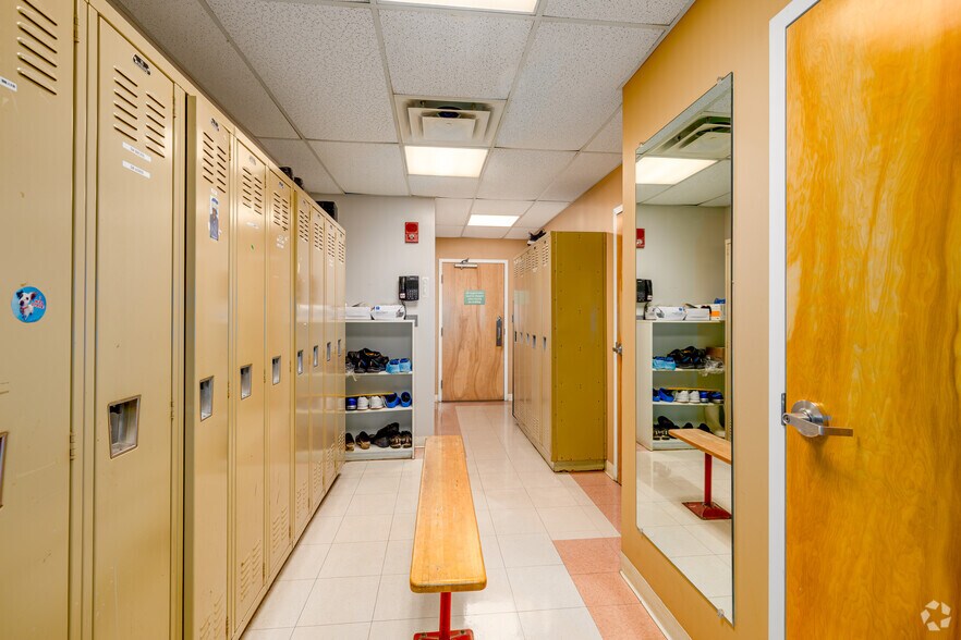 More Photos Of 1133 E Chestnut Ave, Vineland Office For Sale