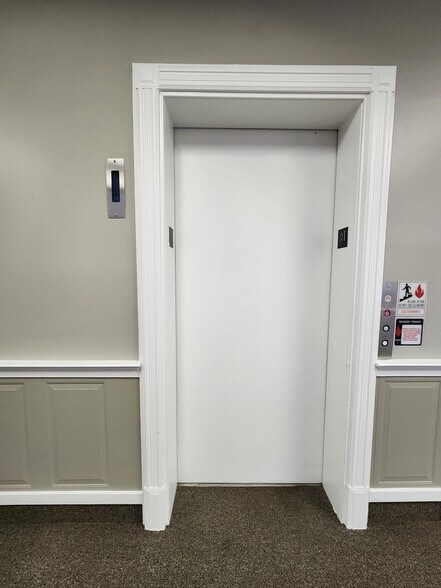 More Photos Of 240 N James St, Newport Office For Lease