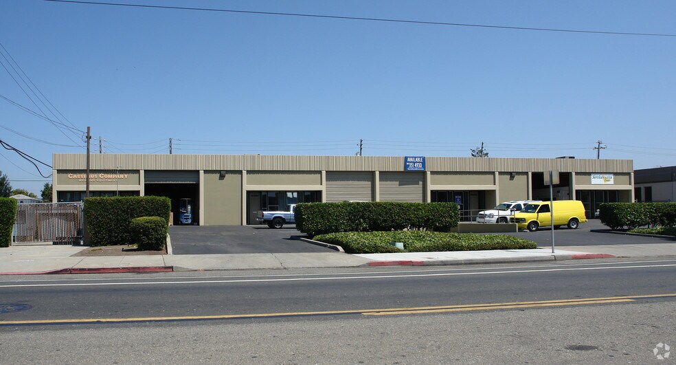 More Photos Of 14492-14498 Wicks Blvd, San Leandro Warehouse For Lease