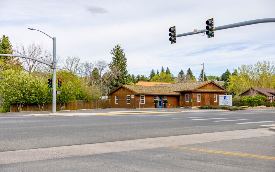 More Photos Of 802 Canyon Ave, Cody Office For Sale
