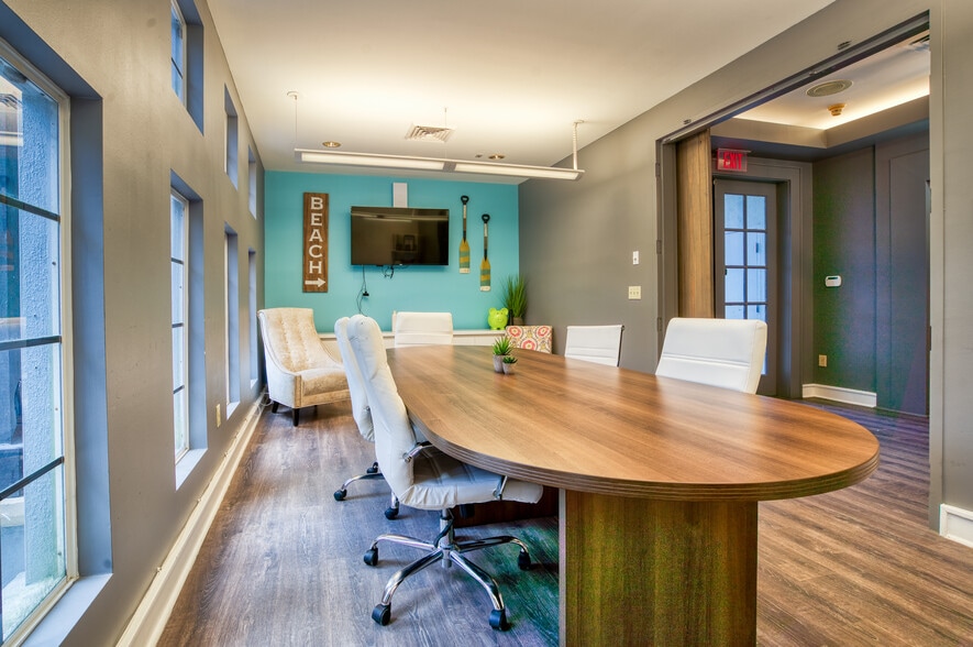 More Photos Of 2330 W Horatio St, Tampa Medical For Lease