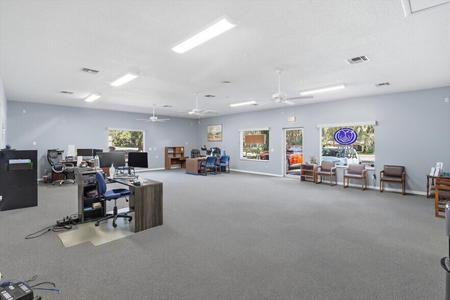 More Photos Of 2339 N Country Road 470, Lake Panasoffkee Office For Sale