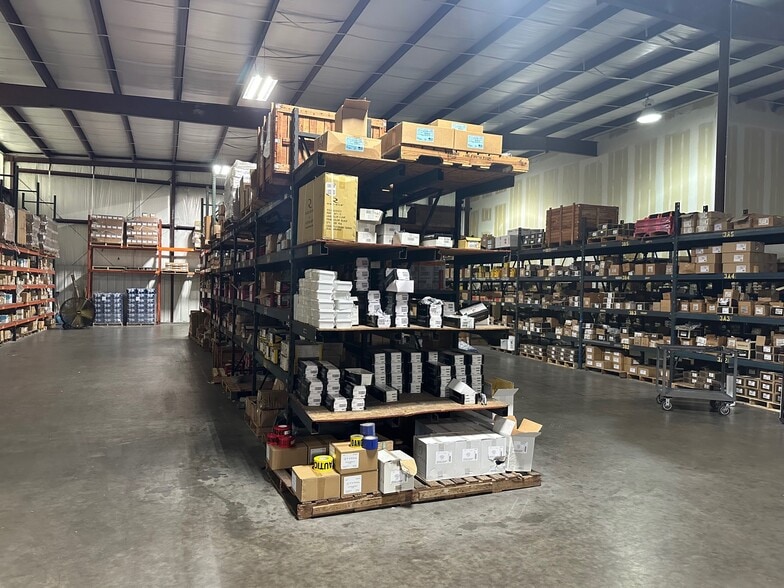 More Photos Of 5617 Campbell Rd, Houston Warehouse For Sale