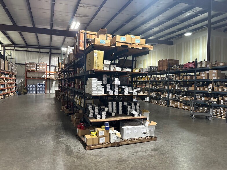 More Photos Of 5617 Campbell Rd, Houston Warehouse For Lease