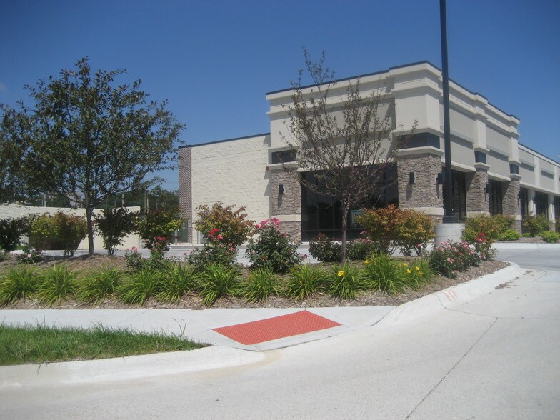 More Photos Of 2219 Capehart Rd, Bellevue Freestanding For Lease