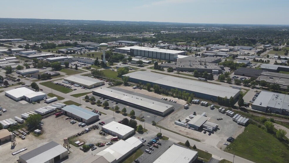 Primary Photo Of 1101-1119 Ashwaubenon St, Green Bay Service For Lease