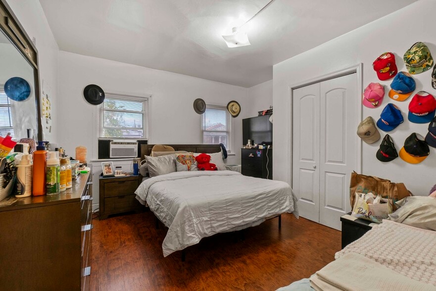 More Photos Of 1407 McCulloh St, Baltimore Apartments For Sale