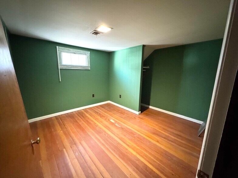 More Photos Of 2072 Main st, Londonderry Apartments For Sale