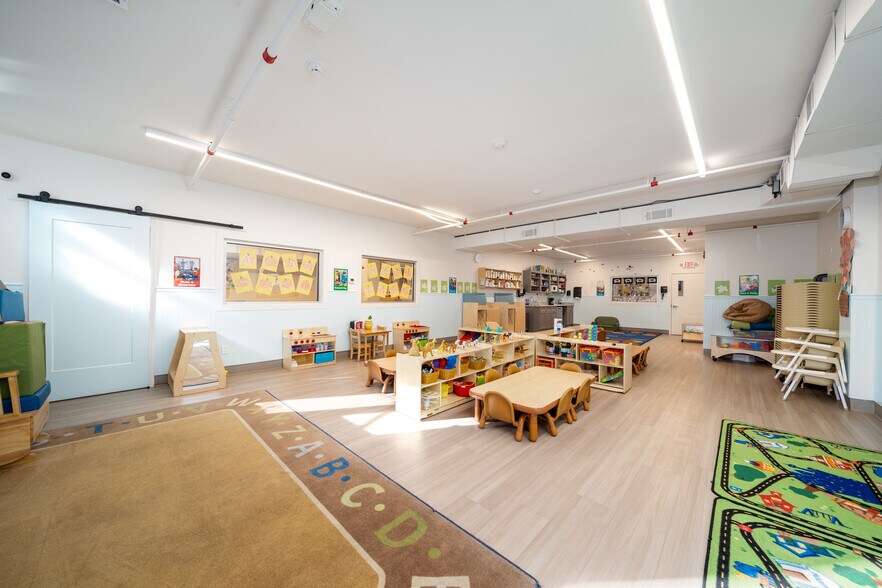 More Photos Of 2000 West St, Union City Office Residential For Sale