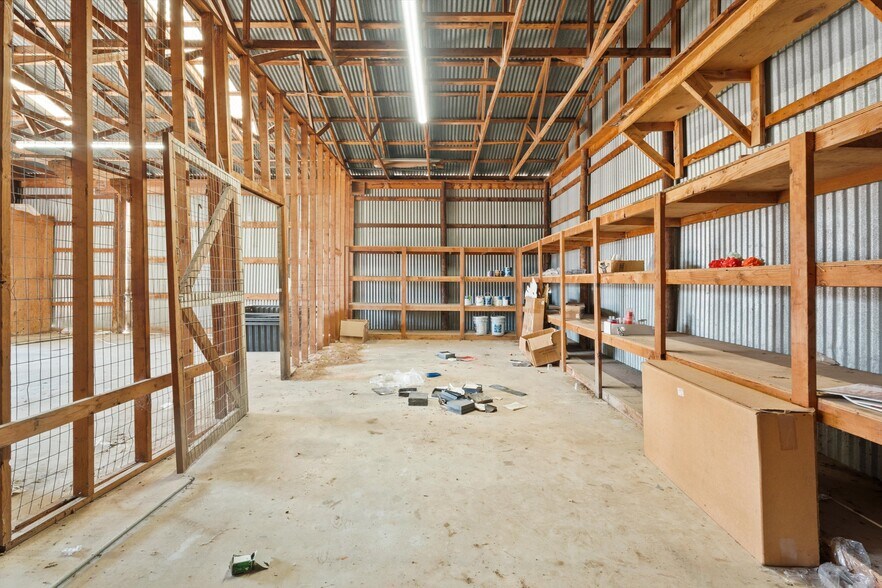 More Photos Of 100 Dewey Ave, Bartlesville Light Manufacturing For Sale