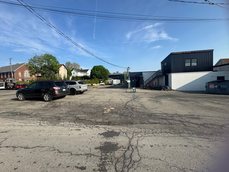 More Photos Of 126 Grand Ave, Mars General Retail For Sale