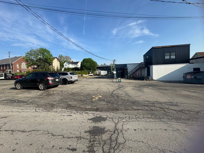 More Photos Of 201 Grand Ave, Mars General Retail For Sale