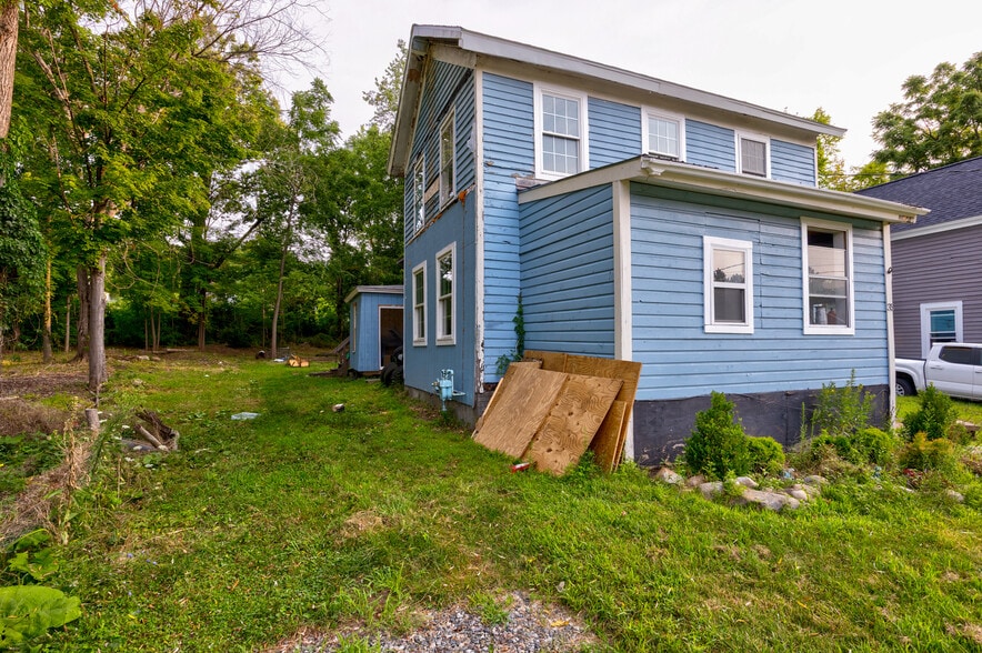 More Photos Of 35 Union St, Ballston Spa Flex For Sale