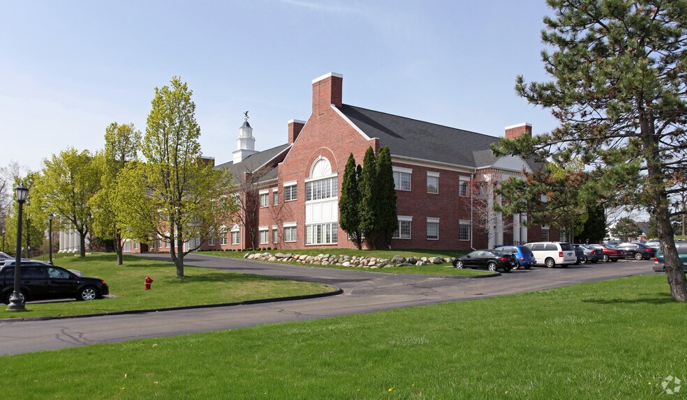 More Photos Of 3300 University Dr, Auburn Hills Office For Lease