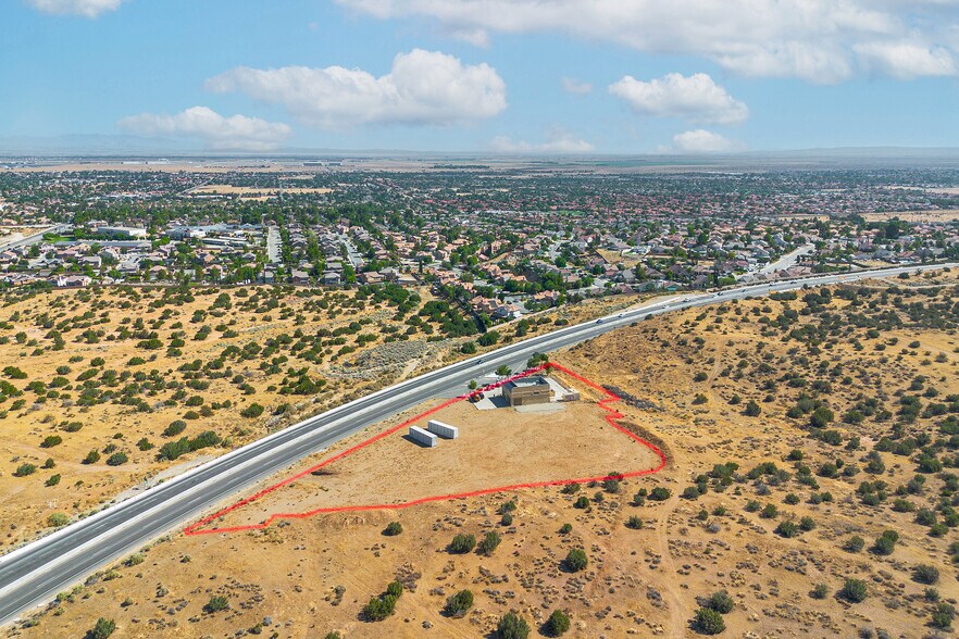 More Photos Of 2660 Pearblossom Hwy, Palmdale Office Residential For Sale