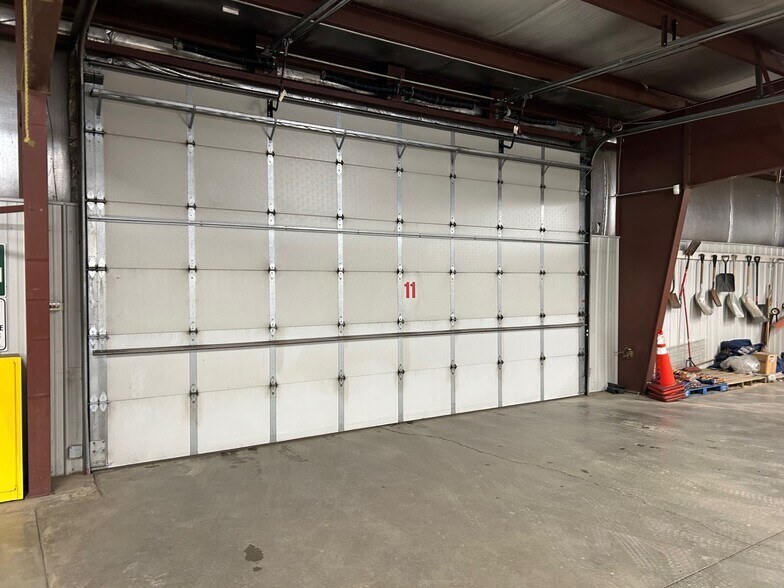 More Photos Of 707 Airport Rd, Bismarck Distribution For Sale