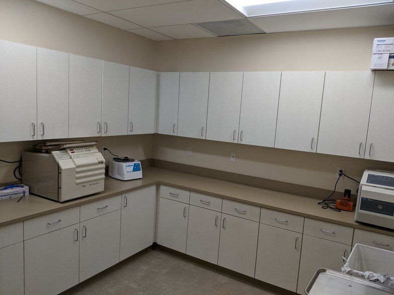 More Photos Of 2365 Quimby Rd, San Jose Medical For Lease