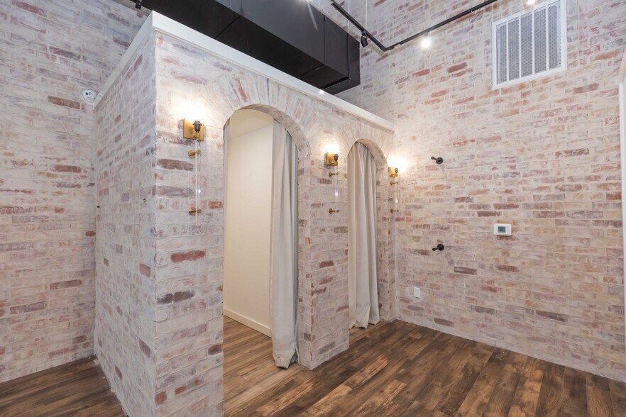 More Photos Of 5215 S Coulter, Suite 400, Amarillo Storefront For Lease