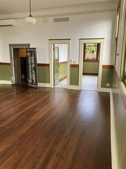 More Photos Of 105 W Main St, Carlton Storefront Retail Residential For Sale