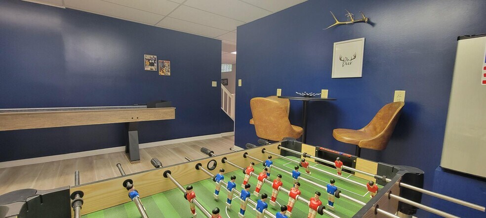 More Photos Of 3030 Michigan St, South Bend Office For Sale