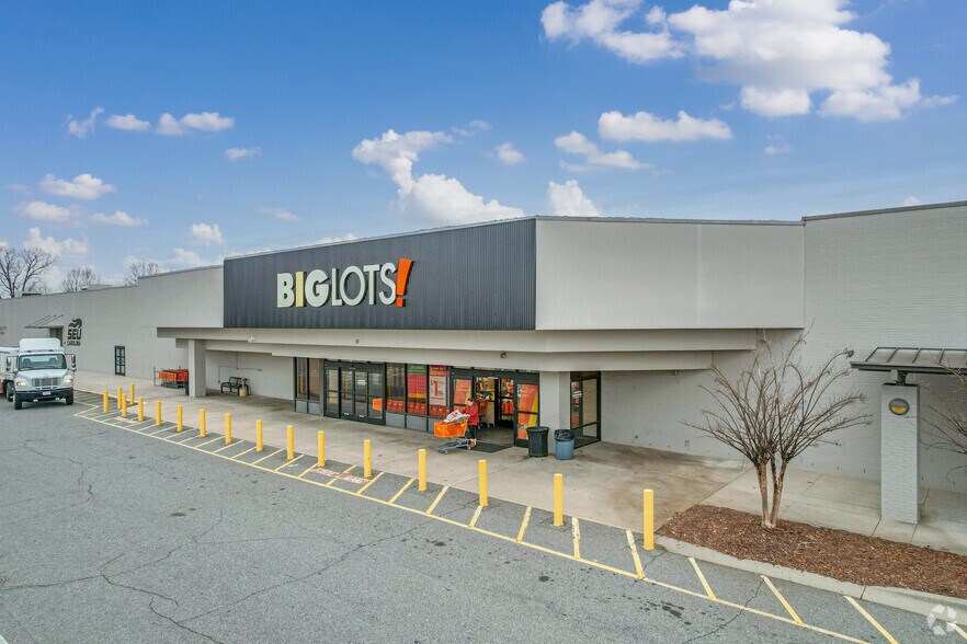 More Photos Of 280 Concord Pky S, Concord Unknown For Sale