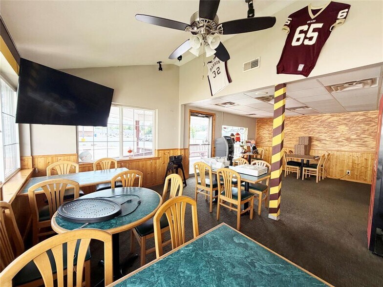 More Photos Of 613 E La Salle Ave, Barron Restaurant For Sale