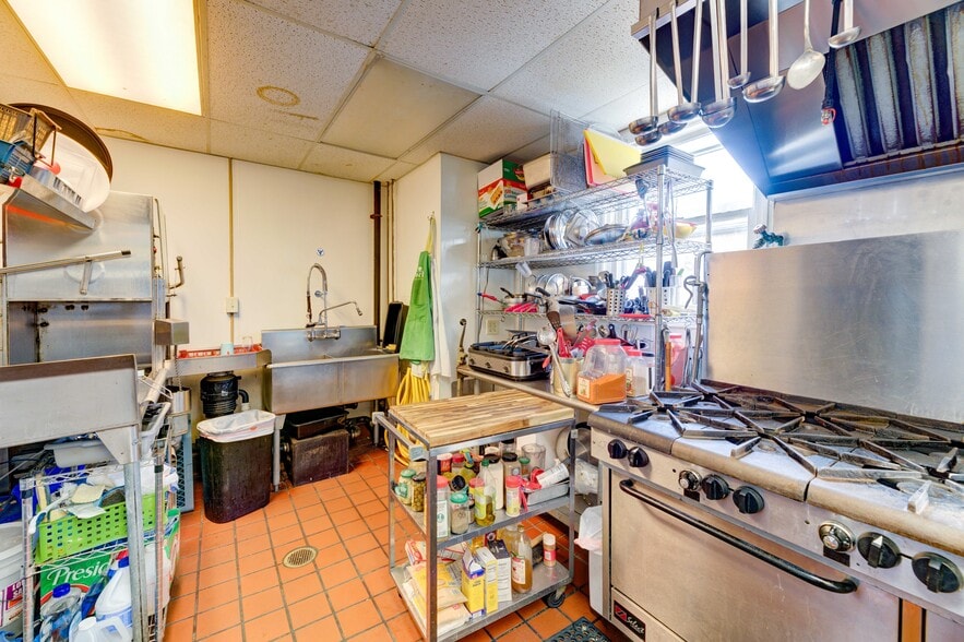 More Photos Of 28 E Main St, Johnstown General Retail For Sale