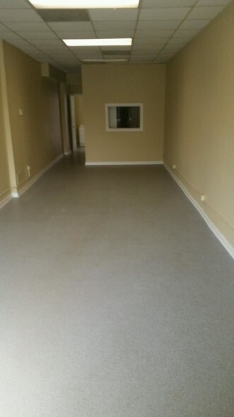 More Photos Of 1741-1745 E 71st St, Chicago Apartments For Lease