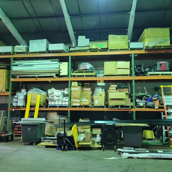 More Photos Of 907 Pulaski Hwy, Goshen Service For Sale