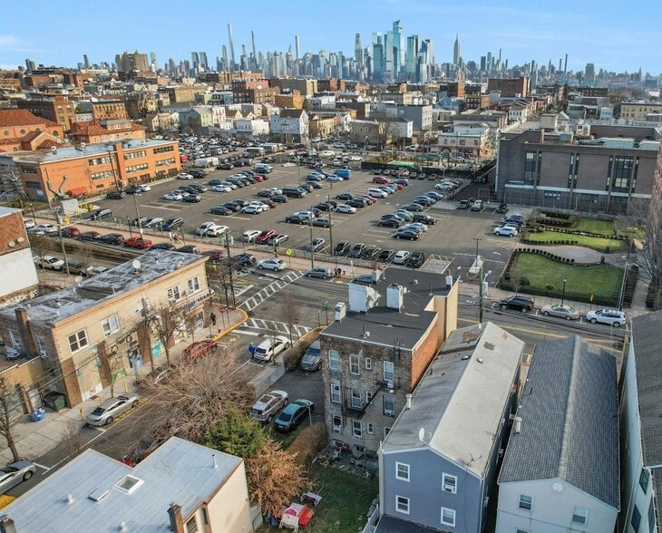 More Photos Of 513 Central Ave, Union City Apartments For Sale