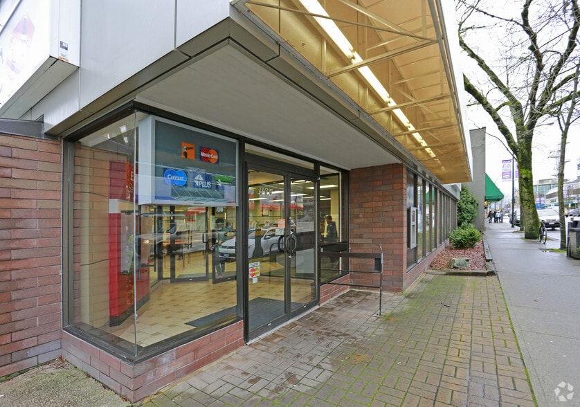 More Photos Of 504 6th St, New Westminster Bank For Lease