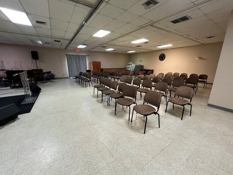 More Photos Of 5201 Davis Blvd, North Richland Hills Religious Facility For Sale