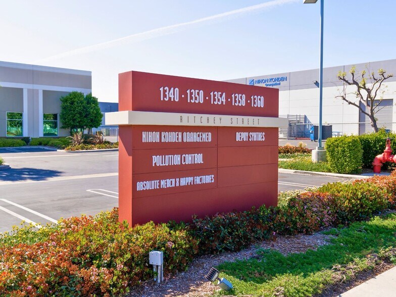 More Photos Of 1350-1358 S Ritchey St, Santa Ana Warehouse For Lease