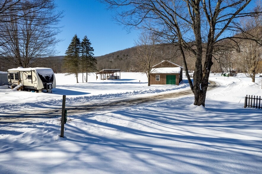 More Photos Of 55 Broken Wheel Rd, Petersburgh Trailer Camper Park For Sale